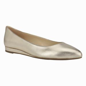 Nine West Ferdi 9x9 Pointy Toe Flats - Gold - Ireland (MV2638097)